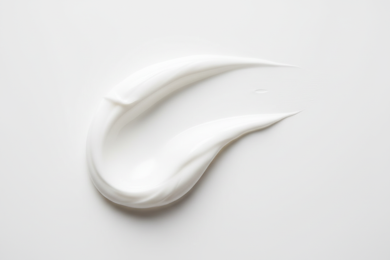 KHÔSY organic anti-aging day cream texture with hyaluronic acid