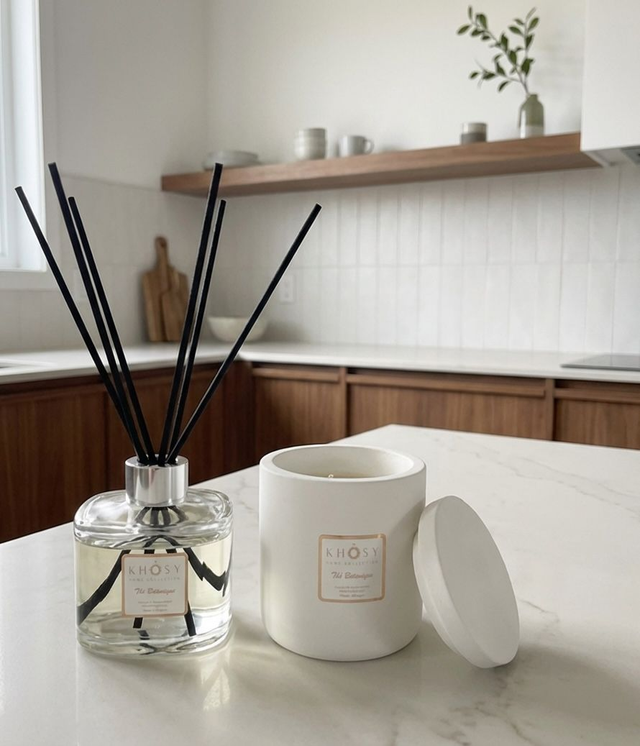 KHÔSY® BIO Holiday Gift Set with organic candle in concrete container and 200ml home diffuser, handmade in Belgium